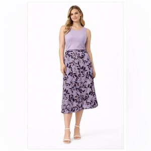 💜 NWT! 100% SILK Purple Leaves Skirt